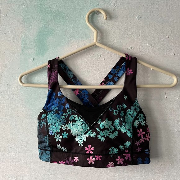 Lululemon In A Flash II Floral Sports Bra (6) in Petal Pop Black Floral - Picture 3 of 6